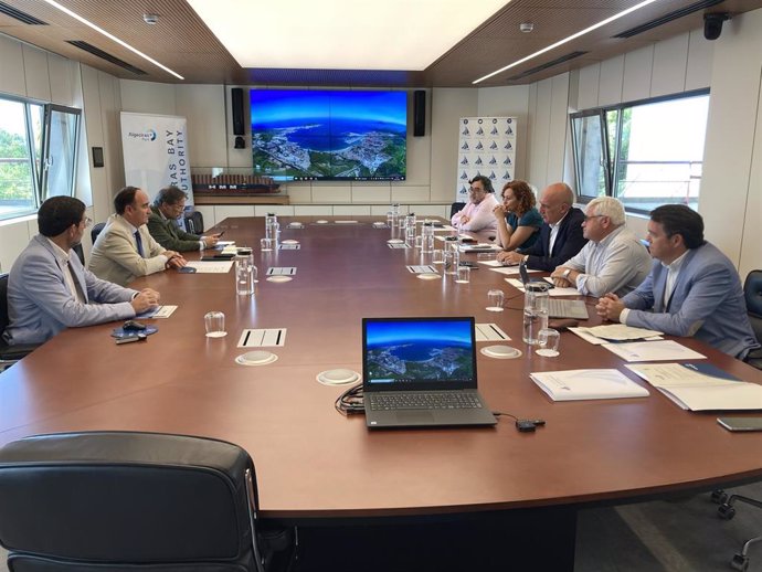Comité Ejecutivo del Clúster Marítimo-Marino de Andalucía en una reunión con el presidente de la Autoridad Portuaria Bahía de Algeciras (APBA)