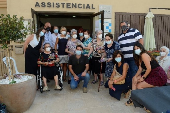 Endesa acompaña a personas mayores en la clausura de la inciativa solidaria 'Receptes amb Energia Positiva'