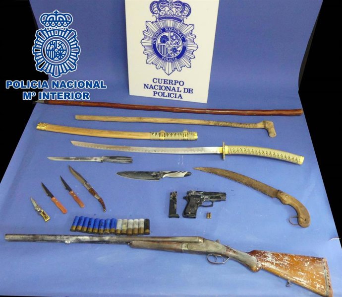 Las armas intervenidas por la Policía Nacional.