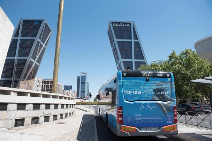 El destino 'Costa de Almería', protagonista del mobiliario y transporte urbano en grandes ciudades