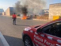 Policía Foral investiga el fuego en unos contenedores en Cadreita
