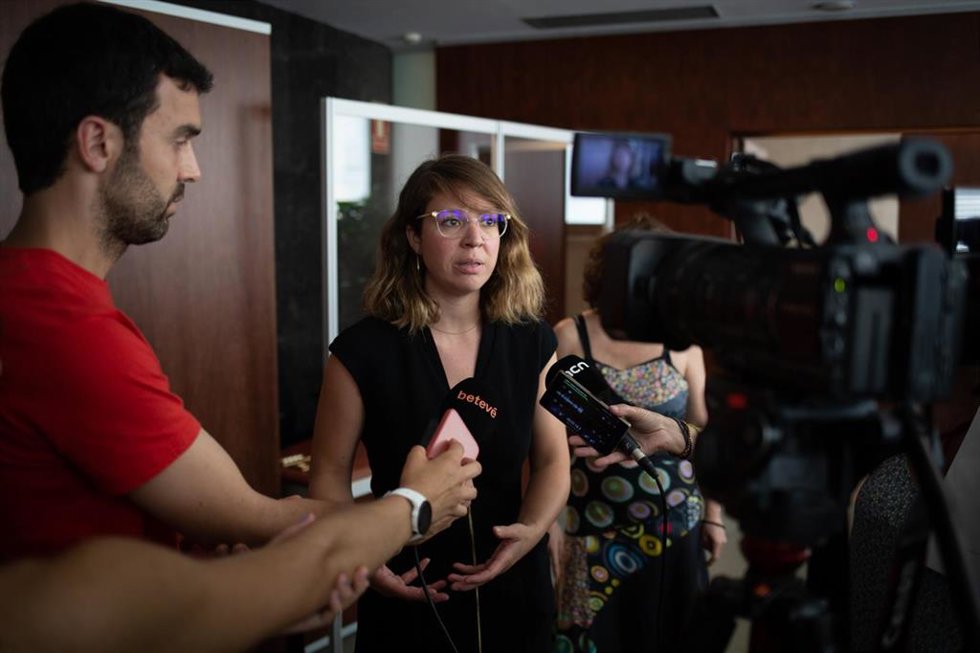 La teniente de alcalde de Urbanismo de Barcelona, Janet Sanz, en declaraciones a los periodistas
