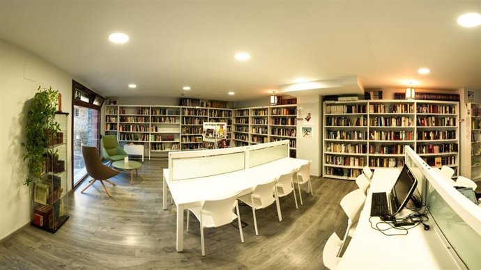 La biblioteca de Villanúa vuelve a recibir el Premio María Moliner por su proyecto de animación a la lectura.