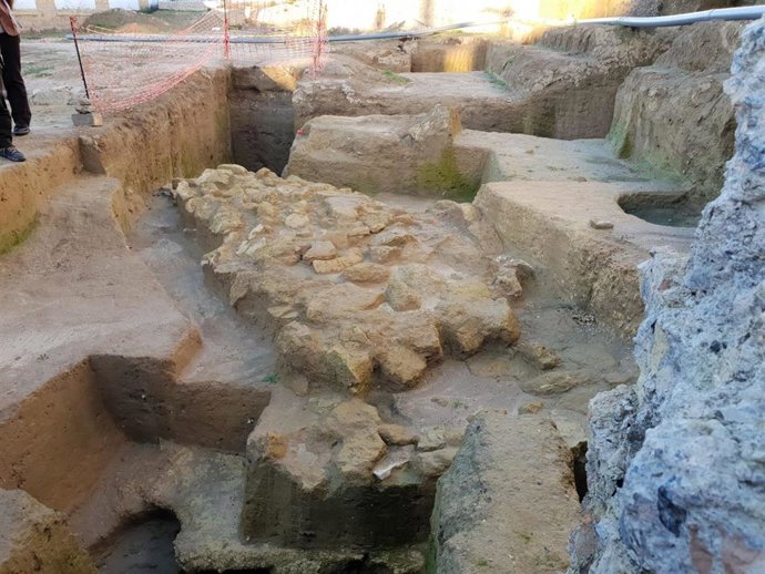 Excavaciones en la biblioteca municipal de Valencina