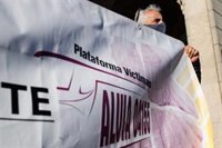 Las víctimas del accidente de Angrois, aunque "agotadas y desesperadas", exigen "verdad, justicia y reparación"