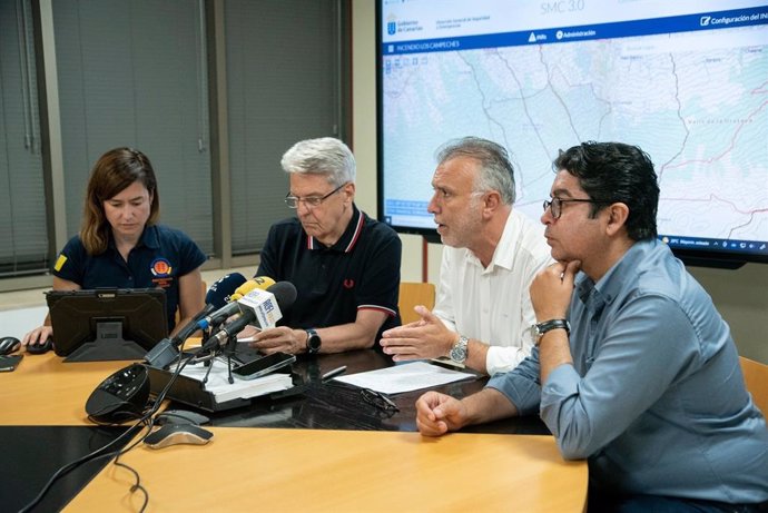 Rueda de prensa sobre el incendio de Tenerife