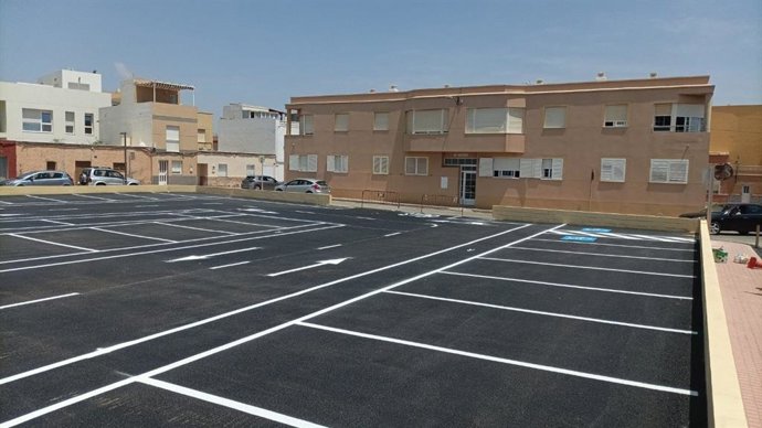 Nuevo aparcamiento en el barrio de Cabo de Gata de Almería
