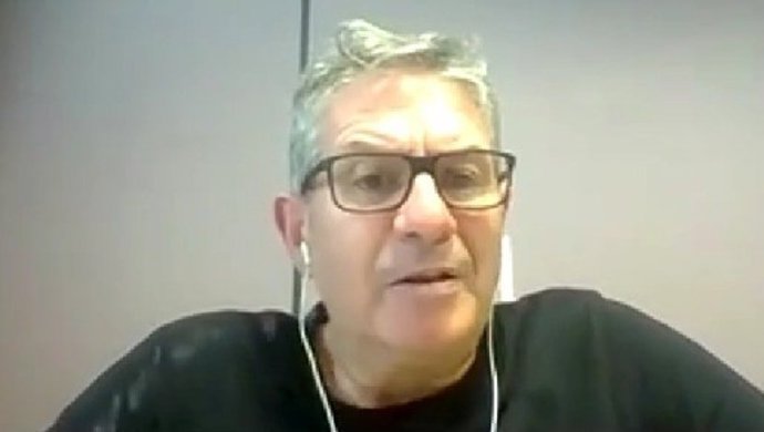 Archivo - El catedrático Manuel Chust Calero en un ponencia de la UNIA