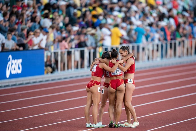 Sonia Molina-Prados, Jal Bestué, Paula Sevilla yMaribel Pérez, del Equipo Español, en la final de 4x100 metros durante el Campeonato del Mundo de atletismo al aire libre, a 23 de julio de 2022 en Eugene, Oregón, Estados Unidos.