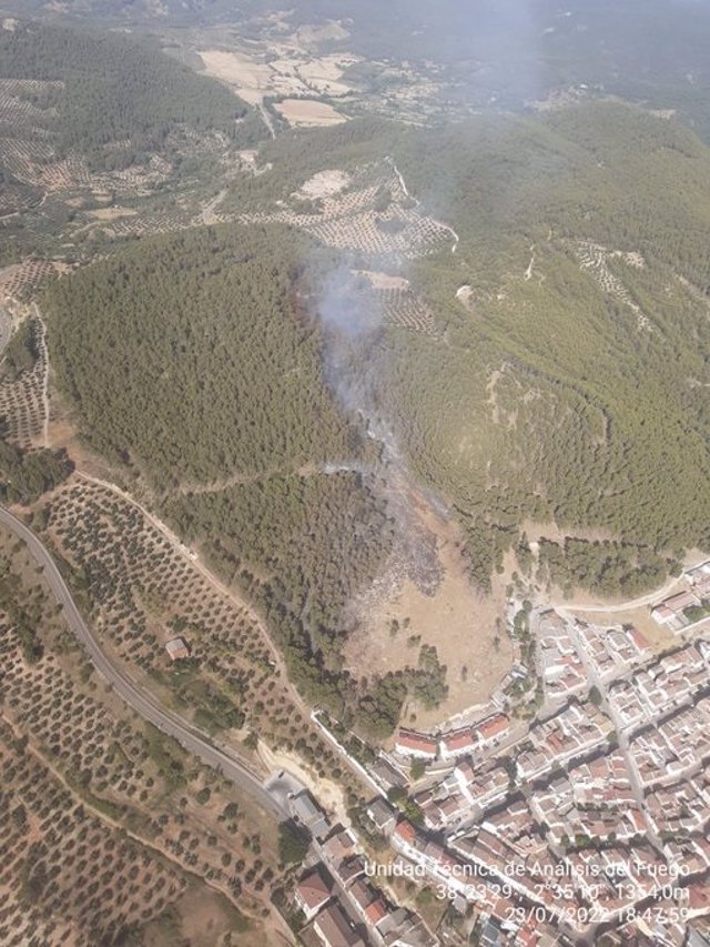 Vista aérea del ncendio de Siles una vez que el Infoca lo ha dado por controlado