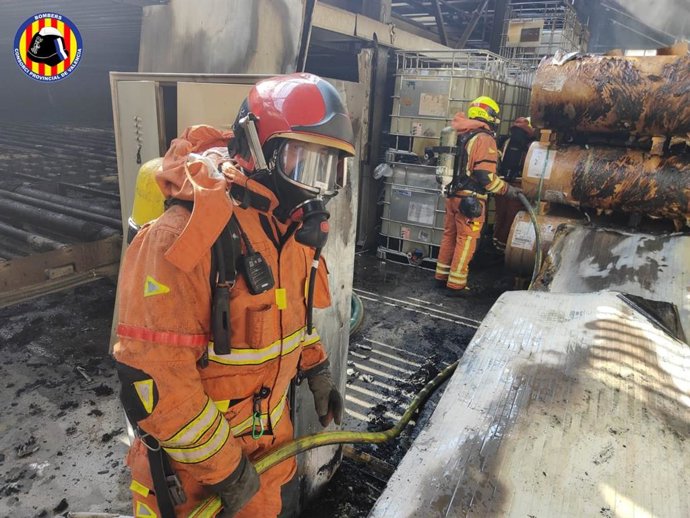 Incendio en una fábrica de colchones en Picassent