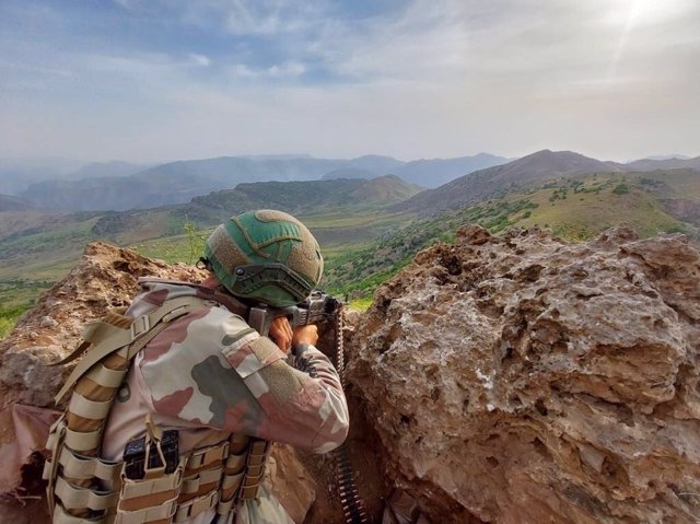 Archivo - Un militar turco en una operación contra el PKK en el norte de Irak
