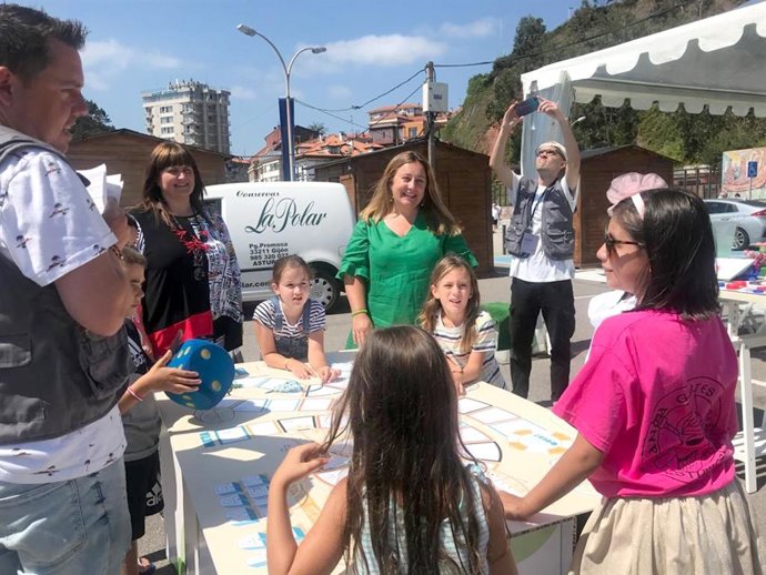 Fotos Y Audios Consejera Educación Visita Feria Conserva Candás