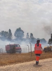 El Plan Infoex declara el nivel 1 de peligrosidad por un incendio este domingo en la urbanizadión Los Rostros en Badajoz