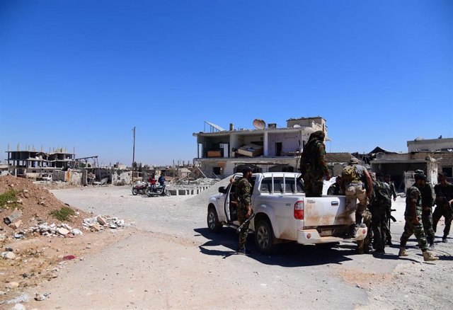 Archivo - Militares del Ejército sirio en Deraa