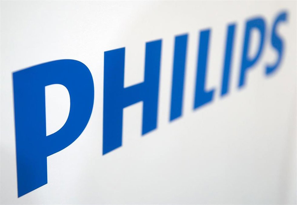 Archivo - FILED - 09 January 2015, US, Las Vegas: The "Philips" company logo is seen at the Consumer Electronics Show (CES) in Las Vegas, USA.