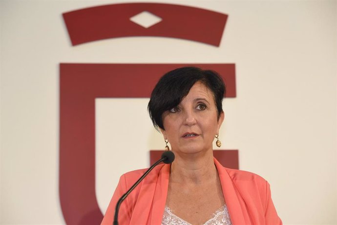 Archivo - La diputada de Igualdad, Juventud y Administración Electrónica de Granada, Mercedes Garzón.