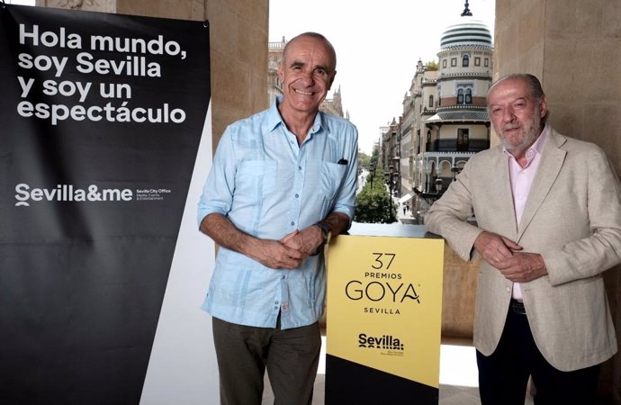 Reunión entre el alcalde de Sevilla y el presidente de la Diputación acerca de la organización de los Premios Goya de Cine.