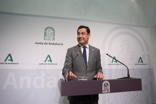 El presidente de la Junta de Andalucía, Juanma Moreno, en rueda de prensa para anunciar su nuevo Gobierno.