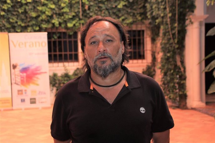 El arqueólogo Juan Manuel Román durante el curso 'Arqueología de campo en Carmona (Sevilla).