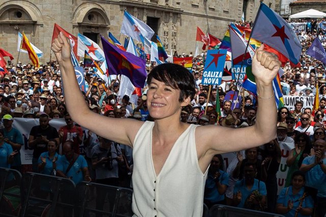 Ana Pontón, la portavoz nacional del BNG, en la Praza da Quintana, tras pronunciar su discurso por el Día da Patria Galega en julio de 2022