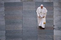 El Papa pide perdón a los indígenas de Canadá y condena que la Iglesia adopte "mentalidad colonialista de las potencias"