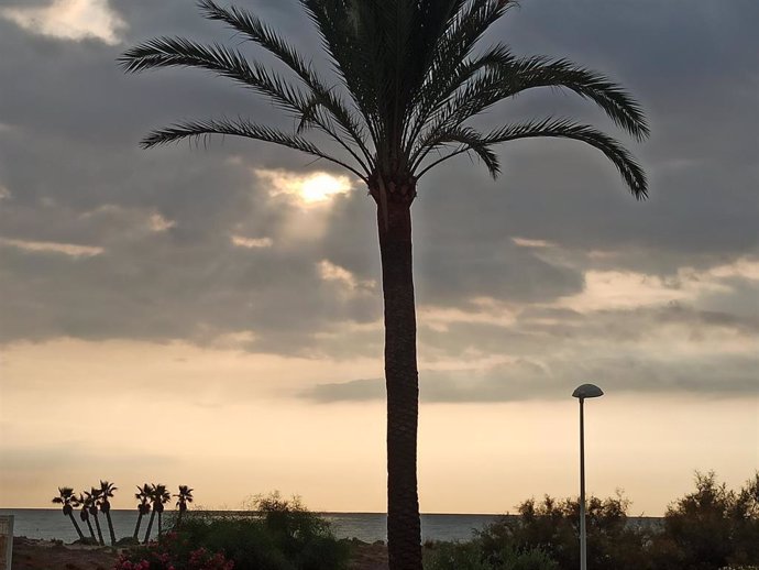 Así amanece este martes en Canet (Valencia)