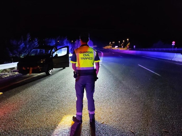La Guardia Civil investiga el atropello a un peatón en la autovía A-12 en Estella.