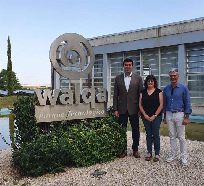 La eurodiputada aragonesa Isabel García visita el Parque Tecnológico Walqa, en Huesca.