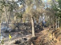 El Infoca da por controlado el incendio de Segura de la Sierra (Jaén) y se sigue trabajando para su extinción