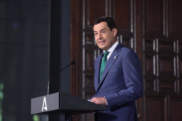 El presidente de la Junta de Andalucía, Juanma Moreno, interviene en la toma de posesión del nuevo Gobierno andaluz.