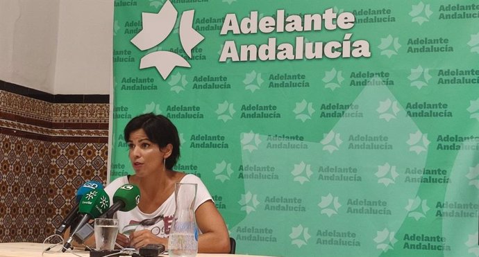 Teresa Rodríguez en rueda de prensa.