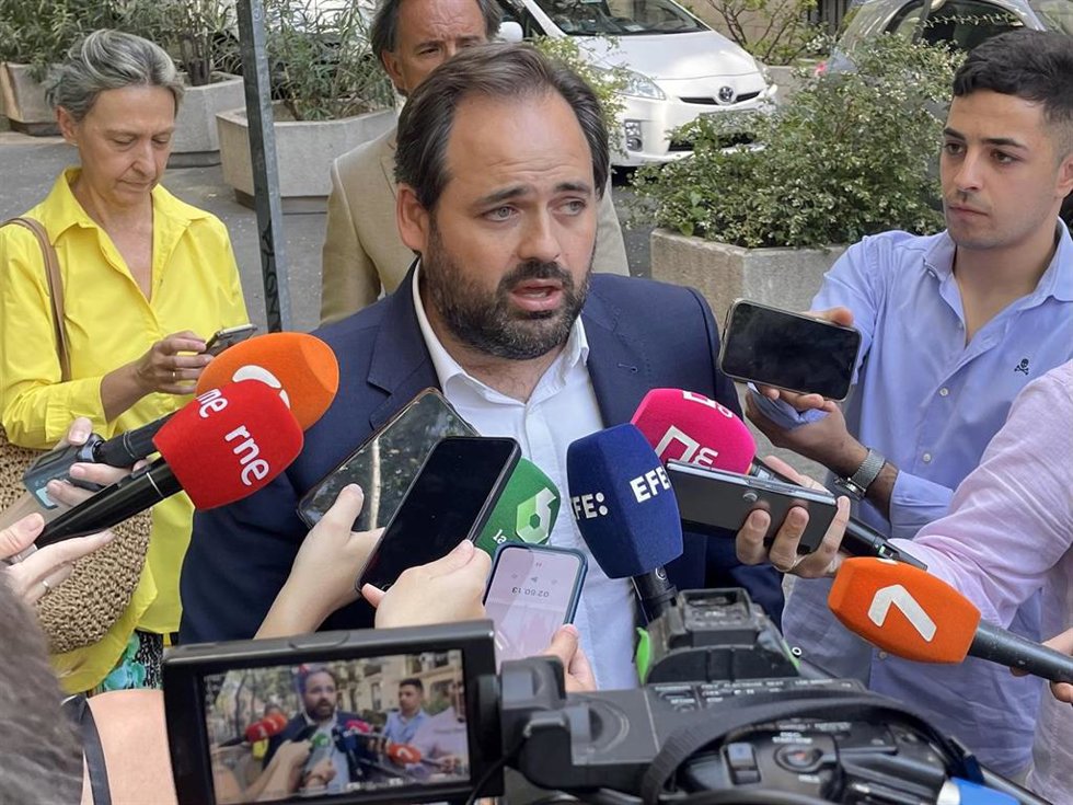 Pp Clm (Cortes De Voz Y Fotografía) Declaraciones De Paco Núñez Antes Del Comité Ejecutivo Nacional Del Pp