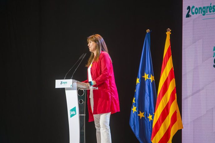 La presidenta del Parlament, Laura Borrs, interviene en el congreso de Junts Per Catalunya, a 16 de julio de 2022, en L`Hospitalet de Llobregat, Barcelona, Cataluña, (España). Junts aprobará este fin de semana su rumbo político, estratégico y organizat