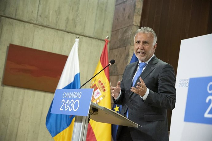 Archivo - El presidente de Canarias, Ángel Víctor Torres