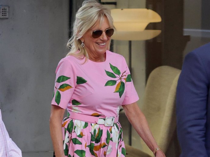 Jill Biden, de paseo por el Barrio de Salamanca en su primera visita a Madrid