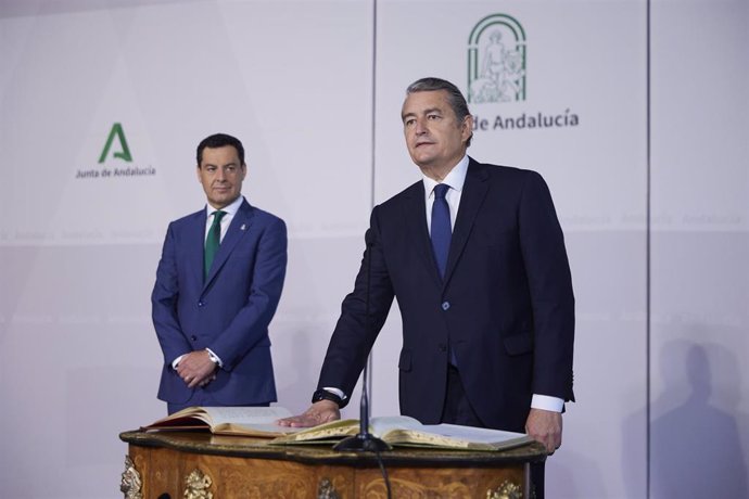 El consejero de Presidencia, Interior y Diálogo Social, Antonio Sanz, toma posesión de su cargo en el Palacio de San Telmo, a 26 de julio de 2022 en Sevilla (Andalucía, España)