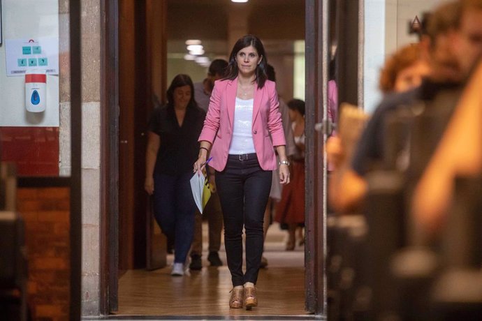 La secretaria general adjunta y portavoz de ERC, Marta Vilalta, en rueda de prensa en el Parlament, a 26 de julio de 2022.