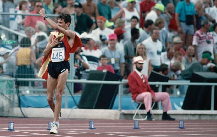 Archivo - El atleta español Daniel Plaza en el momento de ganar el oro en marcha en Barcelona'92