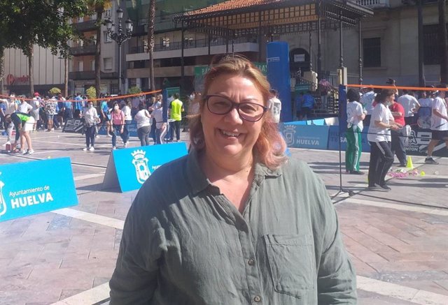 La portavoz de UP en el Ayuntamiento de Huelva y coordinadora local de Izquierda Unida, Mónica Rossi.