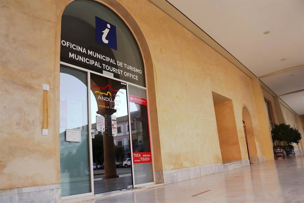 Acceso a la Oficina Municipal de Turismo de Andújar
