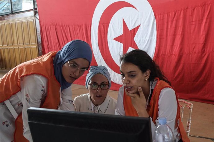 Mesas del referéndum constitucional en Túnez