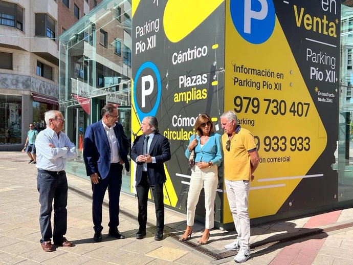 Ayuntamiento y parquin Pío XII presentan las nuevas tarifas.