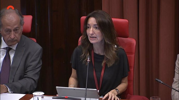 La presidenta de FGC, Marta Subir, y el director general, Pere Calvet, compareciendo en el Parlament