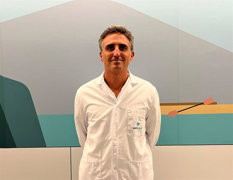 El doctor González de Caldas, pediatra del Hospital Quirónsalud Córdoba.