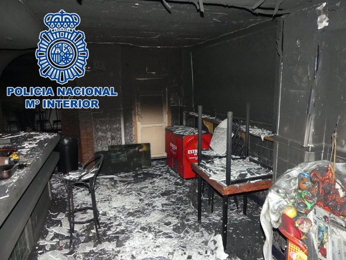 Bar incendiado en Baza (Granada)