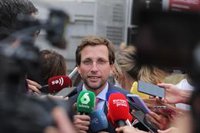 Almeida contrapone los 680 millones defraudados en los ERE con la sentencia de Gürtel, "un 0,003%" de esa cantidad