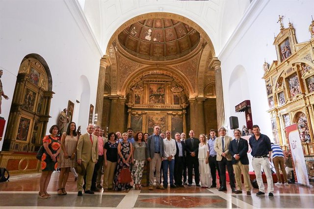 El alcalde y el rector de la US visitan la Iglesia de la Anunciación con motivo de la presentación del proyecto de rehabilitación de sus cubiertas y cúpula.