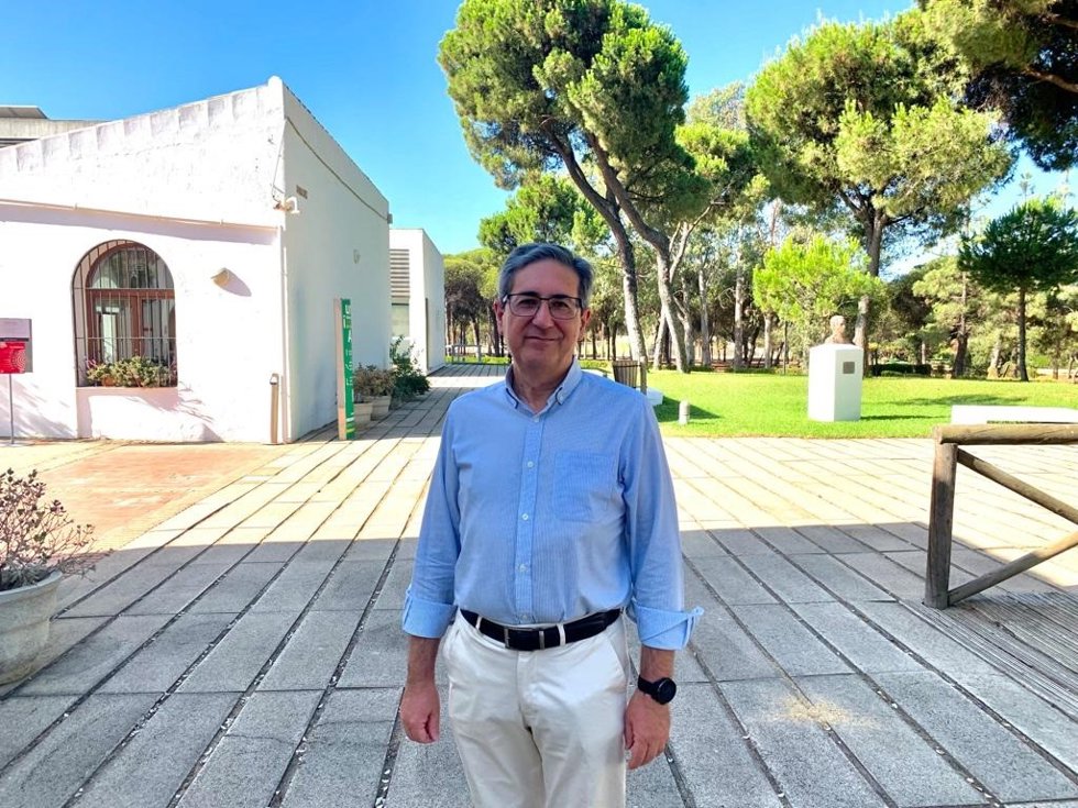 El doctor de la Universidad de Sevilla (US) y director de la Cátedra Fundación Cepsa, Benito Navarrete Rubio.