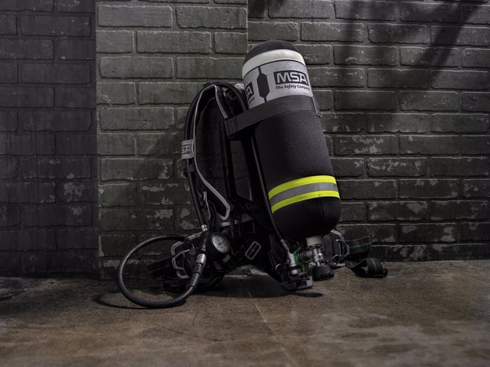 The groundbreaking design of the MSA M1 SCBA was a key factor in Londons selection of the new SCBA platform. The breathing apparatus includes several patented and customizable features that help to enhance ergonomics and improve firefighter comfort and 